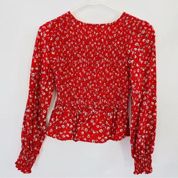 EUC Women Floral Shirred V Neck Crop Top Long Sleeve Red XS - Picture 3 of 8